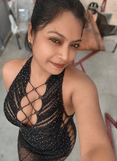 🦋(independent) real meet & cam show 🦋 - puta in Hyderabad Photo 5 of 6