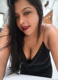 🦋(independent) real meet & cam show 🦋 - puta in Hyderabad Photo 6 of 6