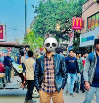 No money - Male escort in New Delhi