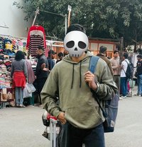 No money - Male escort in New Delhi