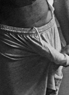 No money - Male escort in New Delhi Photo 3 of 3