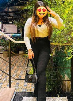 Independent Ritika (CAM & MEET) - puta in Noida Photo 2 of 10