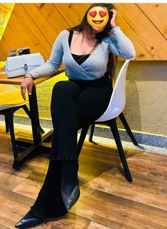 Independent Ritika (CAM & MEET) - puta in Noida Photo 3 of 10