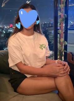 RIYANSHI outcall for hotel & cam - escort in Mumbai Photo 1 of 4