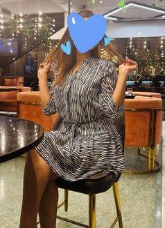 RIYANSHI outcall for hotel & cam - escort in Mumbai Photo 2 of 4