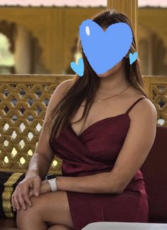 RIYANSHI outcall for hotel & cam - escort in Mumbai Photo 4 of 4