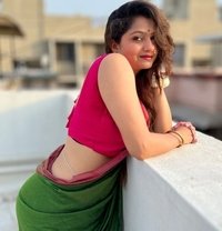 Independent Sanika Cam Show / Reel Meet - puta in Gurgaon