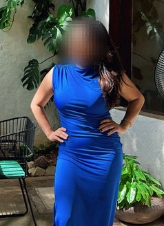 Independent Sexy Corporate Girl - puta in Pune Photo 1 of 4