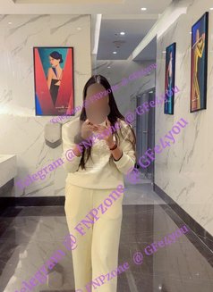 Independent single non professional fwb - puta in New Delhi Photo 6 of 9