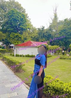 Independent single non professional fwb - puta in New Delhi Photo 7 of 9