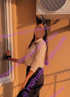 Independent single non professional fwb - puta in New Delhi Photo 9 of 9