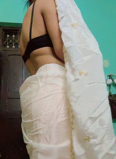 Independent Sonam Bhabiavailable for Cam - escort in Bangalore Photo 2 of 6