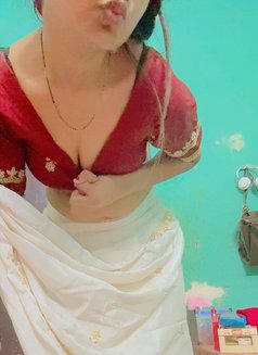 Independent Sonam Bhabiavailable for Cam - escort in Bangalore Photo 3 of 6