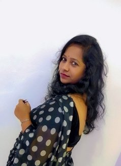 Independent South Indian - escort in Abu Dhabi Photo 2 of 5