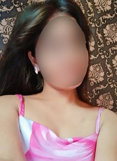 Independent Super Hot Mallu Girl - puta in Al Manama Photo 1 of 3