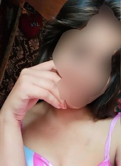 Independent Super Hot Mallu Girl - puta in Al Manama Photo 2 of 3