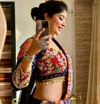 Independent Tapasya Meets/cam - escort in Mumbai