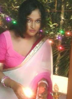Independent Upscale DIVA Shemale Delhi - Transsexual escort in New Delhi Photo 7 of 8