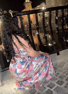 Independent Woman - puta in Al Manama Photo 2 of 4