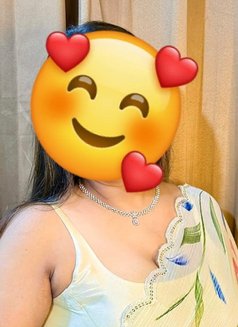 Independent Women - escort in New Delhi Photo 9 of 15