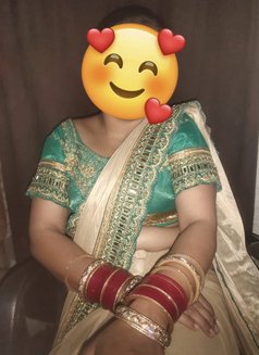 Independent Women - escort in New Delhi Photo 5 of 5