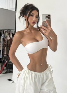 Independent Younghana Thight Pussy - escort in Singapore Photo 7 of 7