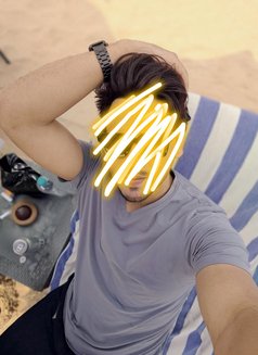 IndependentLy , Ek@nsh R. - Acompañantes masculino in Mumbai Photo 9 of 10
