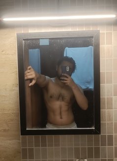 Inder - Acompañantes masculino in Bangalore Photo 3 of 3