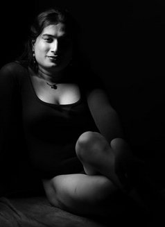 Indhu - Acompañantes transexual in Chennai Photo 2 of 4