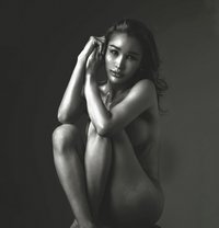 Indi in Khalifa city - Acompañantes transexual in Abu Dhabi