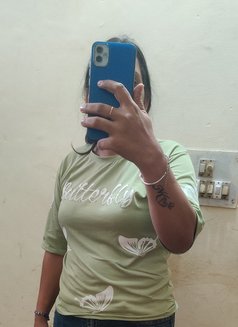 Indian and Russian Escort in Gurgaon Esc - Agencia de putas in Gurgaon Photo 4 of 4