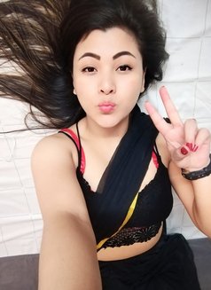 Indian Bhabhi in Sharjah - puta in Sharjah Photo 1 of 4