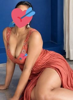 Indian Bhabhi Outcall Shuzaina - puta in Ajmān Photo 2 of 4