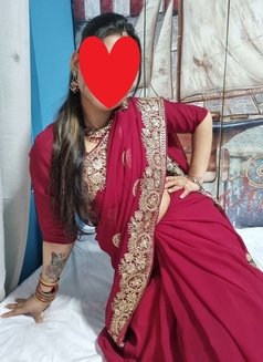 Indian Bhabhi Real - escort in Ajmān Photo 8 of 10