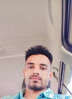 Indian bull - Acompañantes masculino in Abu Dhabi Photo 4 of 4