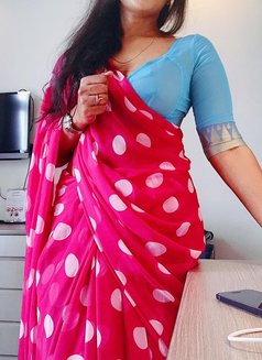 Indian Girl for 2 Days Only - puta in Singapore Photo 8 of 15