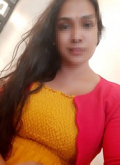 Indian Girl With Sugar Lips - puta in Nottingham Photo 2 of 4