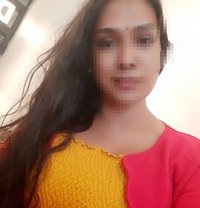 Indian Girl With Sugar Lips - puta in Nottingham Photo 2 of 4