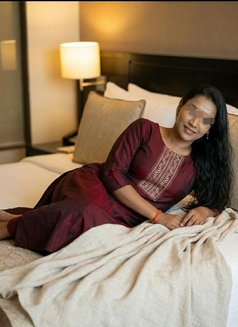 Indian Girl With Sugar Lips - escort in London Photo 4 of 4