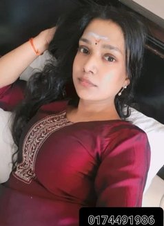 Indian girl with sugar lips - escort in Kuala Lumpur Photo 5 of 6