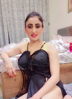 Indian Goddess Honey - puta in Dubai Photo 1 of 4