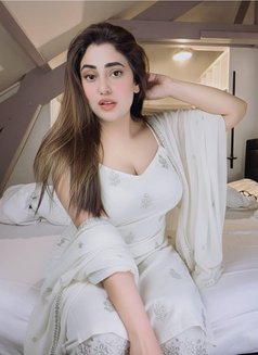 Indian Harpeet - escort in Dubai Photo 1 of 4