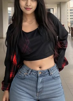 Indian Hot and Preety Girl With 4* Room - puta in Colombo Photo 2 of 4