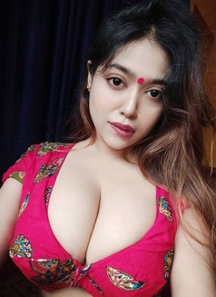 Indian Independent Girl - escort in Abu Dhabi Photo 1 of 4