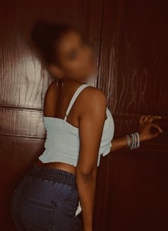 Reshmi independent kerala for Outcall - escort in Dubai Photo 2 of 5