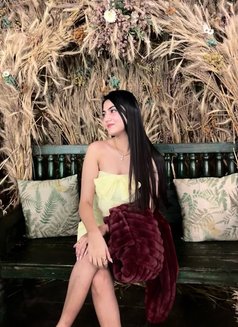 Indian Model Shanaya - escort in Dubai Photo 1 of 3