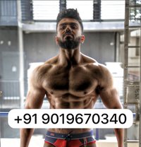 Indian Muscle Guy in Doha for 14. Days - Male escort in Doha