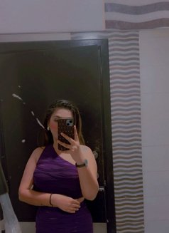 Indian Punjaban Arshi - puta in Dubai Photo 9 of 12