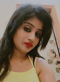 Indian/ Russian/ Couples in Gurgaon - puta in Gurgaon Photo 1 of 3