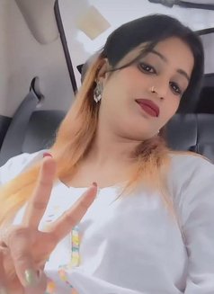 Indian/ Russian/ Couples in Gurgaon - puta in Gurgaon Photo 3 of 3